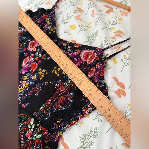 Patrons of Peace black floral wide leg crop jumpsuit size medium - Picture 10 of 15